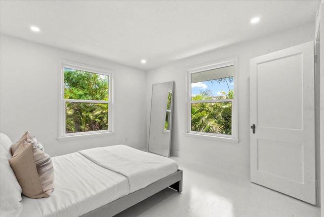 1051 INDIAN BEACH DRIVE, Sarasota, FL 34234