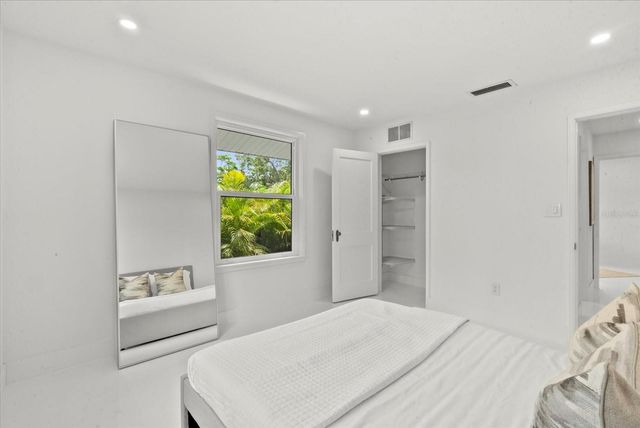 1051 INDIAN BEACH DRIVE, Sarasota, FL 34234