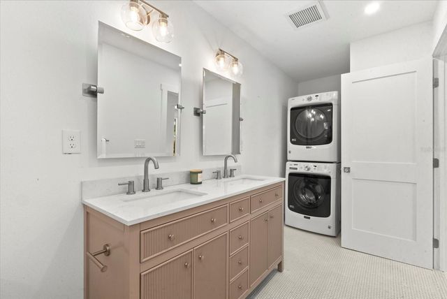 1051 INDIAN BEACH DRIVE, Sarasota, FL 34234