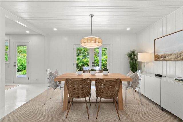 1051 INDIAN BEACH DRIVE, Sarasota, FL 34234