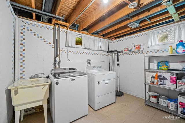 42 Lockman Circle, Elgin, IL 60123