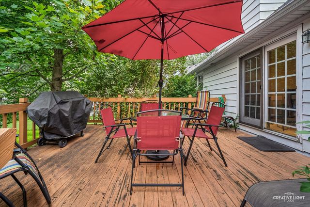 42 Lockman Circle, Elgin, IL 60123