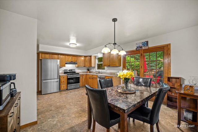 42 Lockman Circle, Elgin, IL 60123