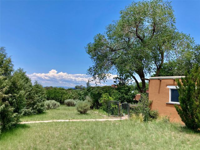 2175 Old Arroyo Chamiso and 550 Valle Chamiso Lane 1,2,3,4,5,6, Santa Fe, NM 87505