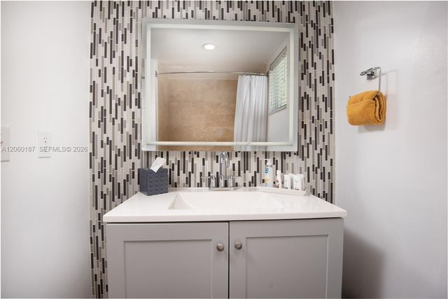 8888 Collins Avenue 212, Surfside, FL 33154