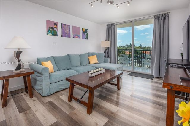 8888 Collins Avenue 212, Surfside, FL 33154