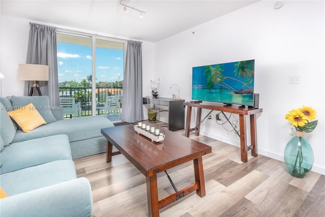 8888 Collins Avenue 212, Surfside, FL 33154
