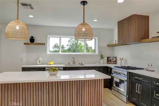 5218 Barker Drive, Los Angeles, CA 90042