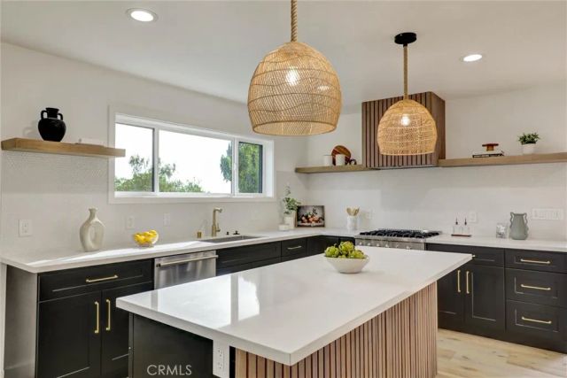 5218 Barker Drive, Los Angeles, CA 90042