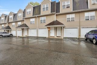 150 Stonefield Drive 4, Waterbury, CT 06705