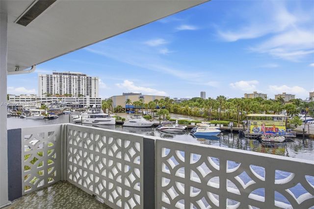 13105 NE Ixora Ct 300, North Miami, FL 33181
