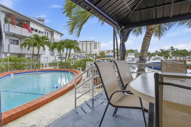 13105 NE Ixora Ct 300, North Miami, FL 33181