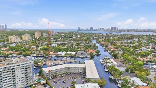 13105 NE Ixora Ct 300, North Miami, FL 33181