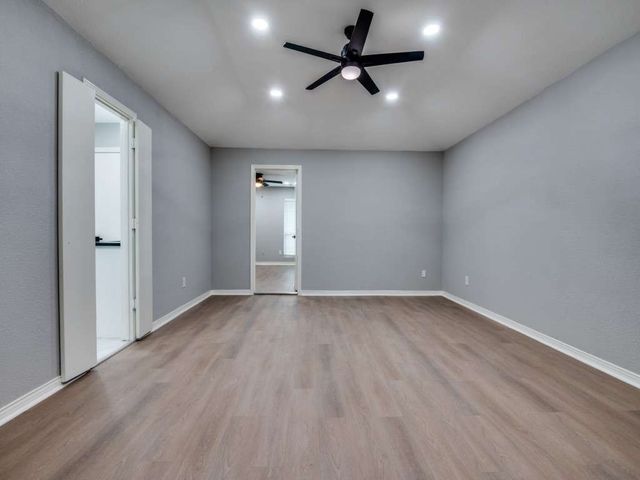 1044 Peach Lane, Desoto, TX 75115