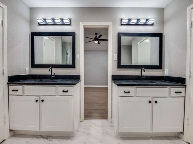 1044 Peach Lane, Desoto, TX 75115