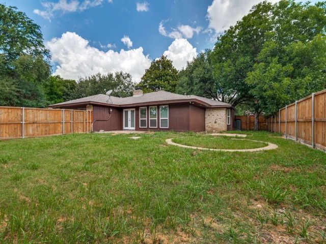 1044 Peach Lane, Desoto, TX 75115