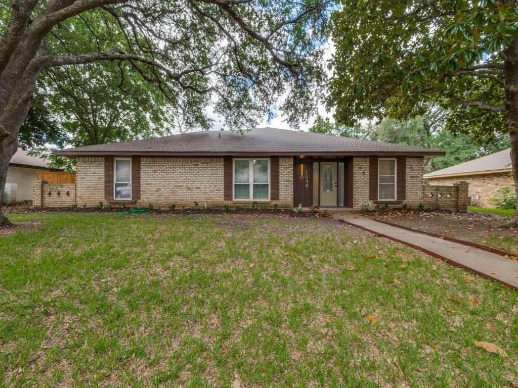 1044 Peach Lane, Desoto, TX 75115