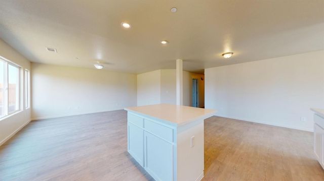 5567 Landon Ln, Riverbank, CA 95367