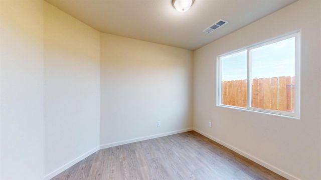 5567 Landon Ln, Riverbank, CA 95367