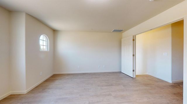 5567 Landon Ln, Riverbank, CA 95367