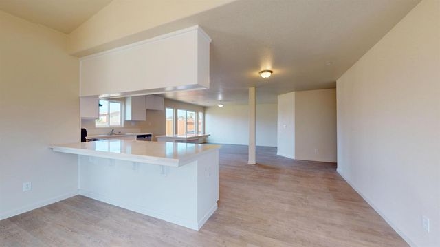 5567 Landon Ln, Riverbank, CA 95367