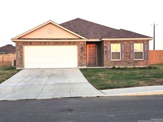 19938 Wyatt Earp, Lytle, TX 78052