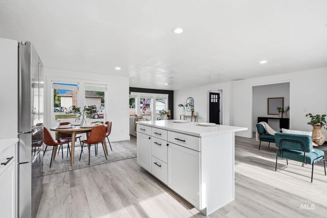 3829 S Constitution Way, Boise, ID 83706