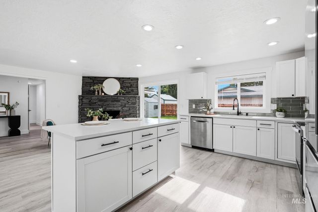 3829 S Constitution Way, Boise, ID 83706