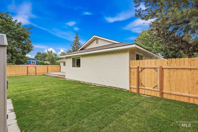 3829 S Constitution Way, Boise, ID 83706