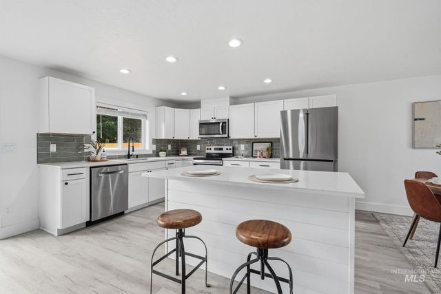 3829 S Constitution Way, Boise, ID 83706