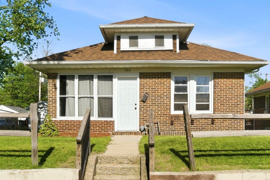 703 N Carroll Avenue, Michigan City, IN 46360