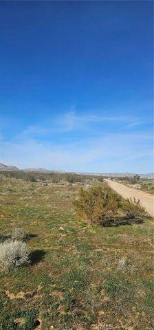 0 105th St W, Rosamond, CA 93560