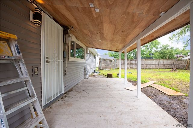 1889 Broadway, Grand Island, NY 14072