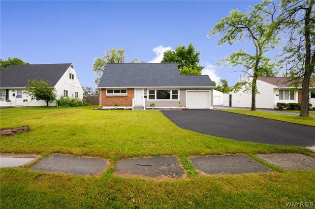 1889 Broadway, Grand Island, NY 14072