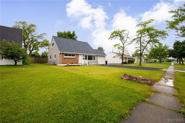 1889 Broadway, Grand Island, NY 14072