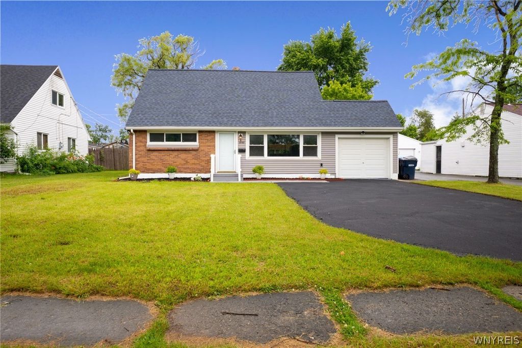 1889 Broadway, Grand Island, NY 14072