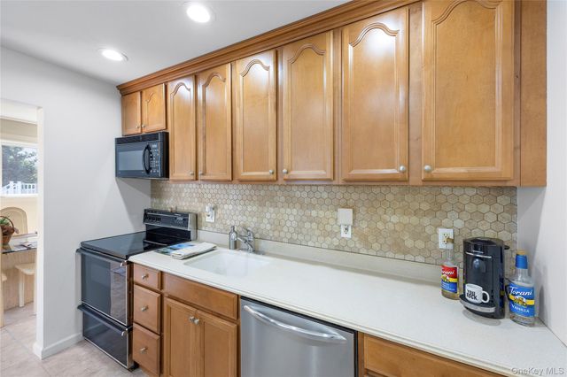 148 Birs Avenue, Lindenhurst, NY 11757
