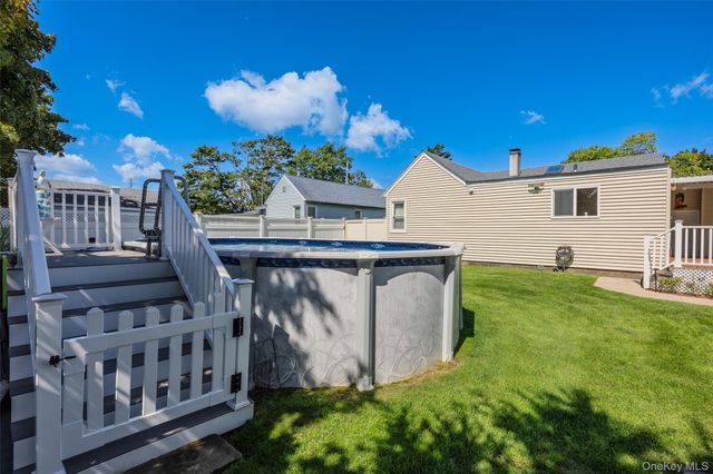 148 Birs Avenue, Lindenhurst, NY 11757