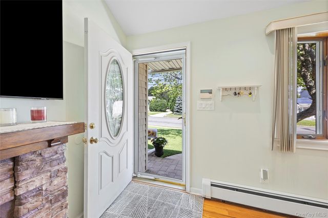 148 Birs Avenue, Lindenhurst, NY 11757