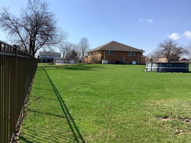 1502 London Road, New Lenox, IL 60451