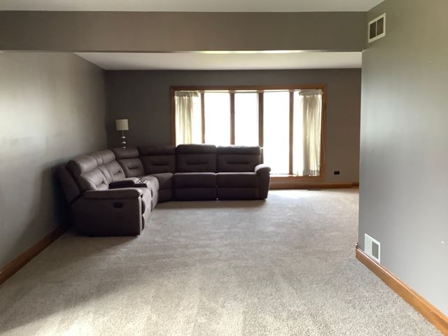 1502 London Road, New Lenox, IL 60451