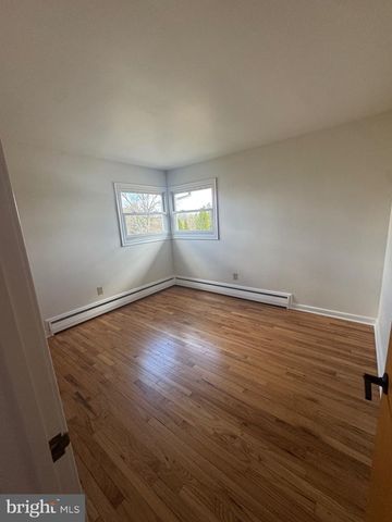 1218 S HANOVER ST, Pottstown, PA 19465