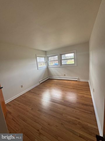 1218 S HANOVER ST, Pottstown, PA 19465