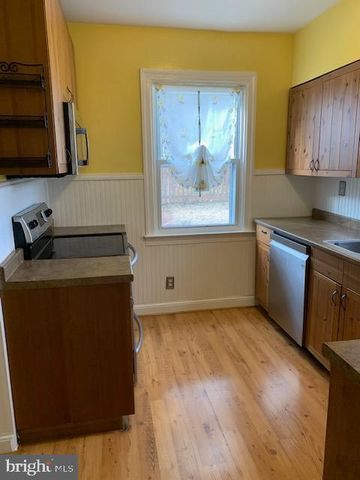 4718 RUATAN ST, College Park, MD 20740