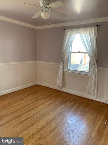 4718 RUATAN ST, College Park, MD 20740