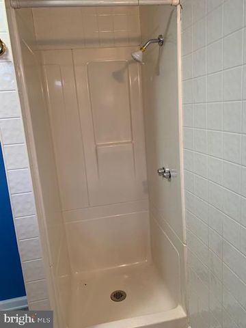 4718 RUATAN ST, College Park, MD 20740