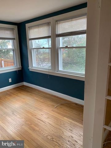 4718 RUATAN ST, College Park, MD 20740