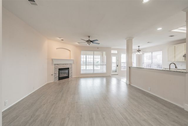 5786 Walnut Creek Drive, Fort Worth, TX 76137