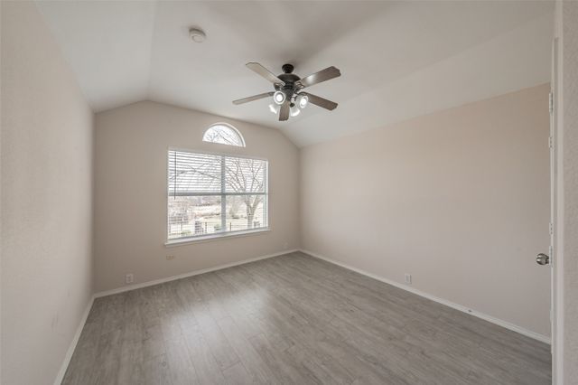 5786 Walnut Creek Drive, Fort Worth, TX 76137