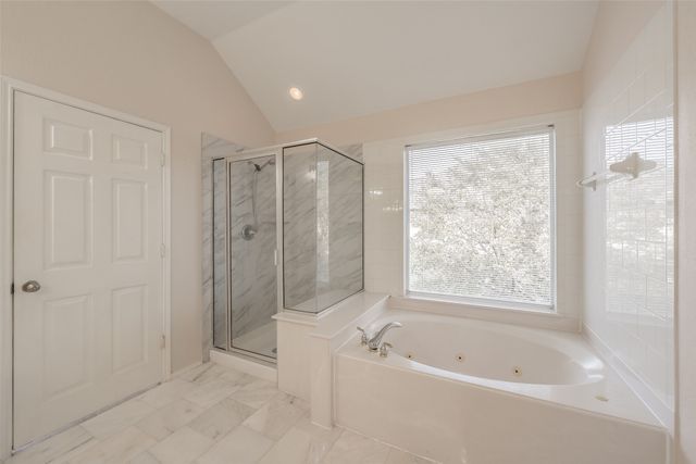 5786 Walnut Creek Drive, Fort Worth, TX 76137